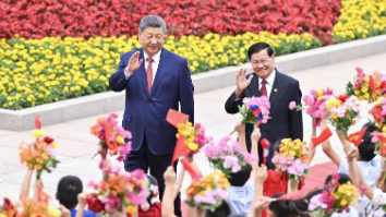南方報(bào)業(yè)傳媒集團(tuán)參與發(fā)起“亞太媒體合作夥伴計(jì)劃”，與印尼安塔拉國家通訊社、中國香港《南華早報(bào)》簽約